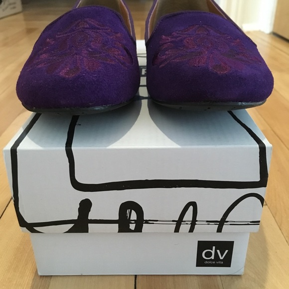 NEW WITH BOX real suede Dolce Vita  flat - Picture 5 of 9